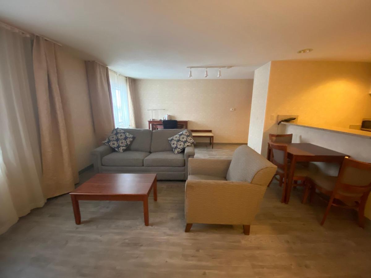 Wyndham Garden Grand Rapids Airport Hotel Eksteriør billede