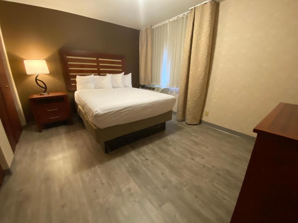 Wyndham Garden Grand Rapids Airport Hotel Eksteriør billede
