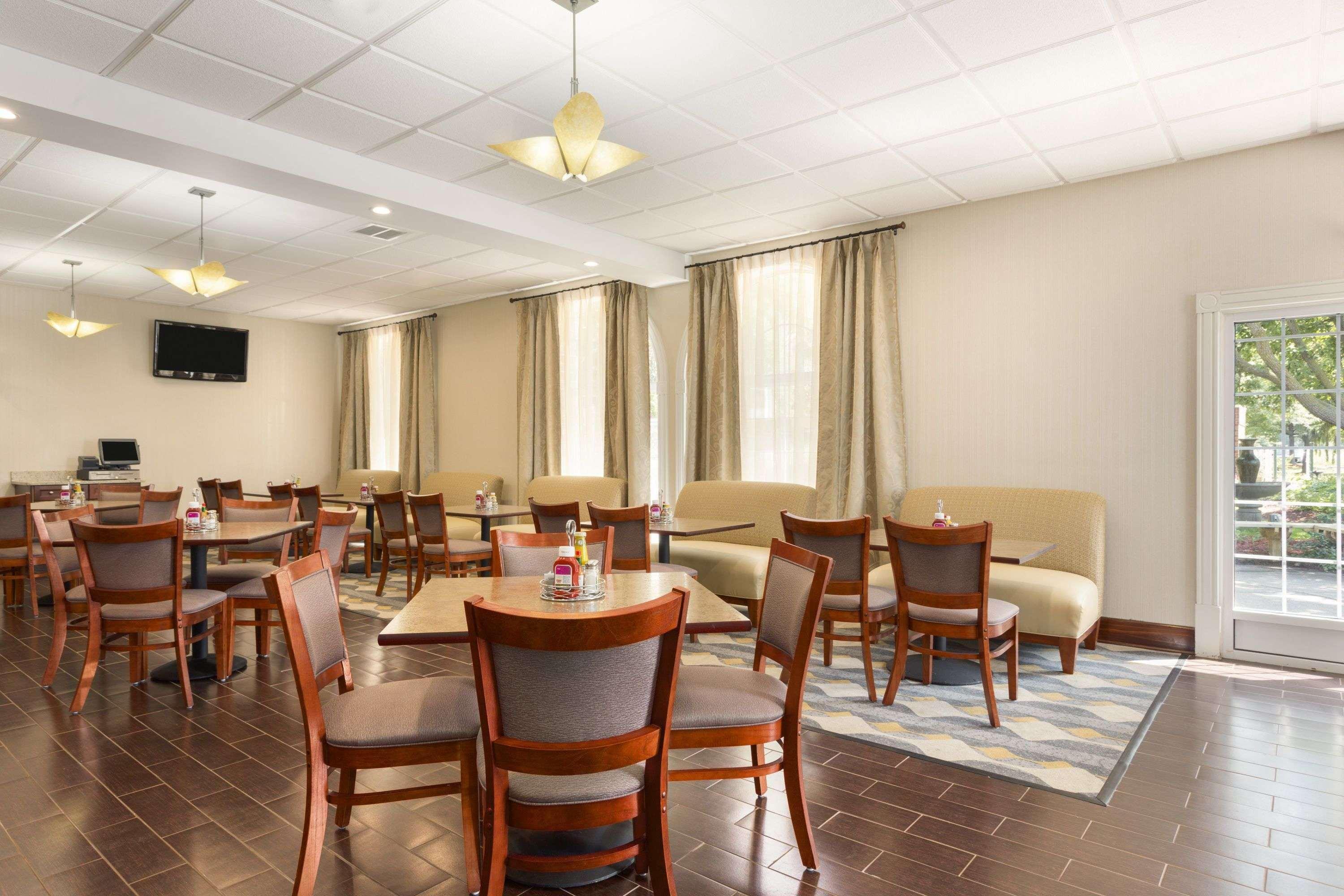 Wyndham Garden Grand Rapids Airport Hotel Eksteriør billede